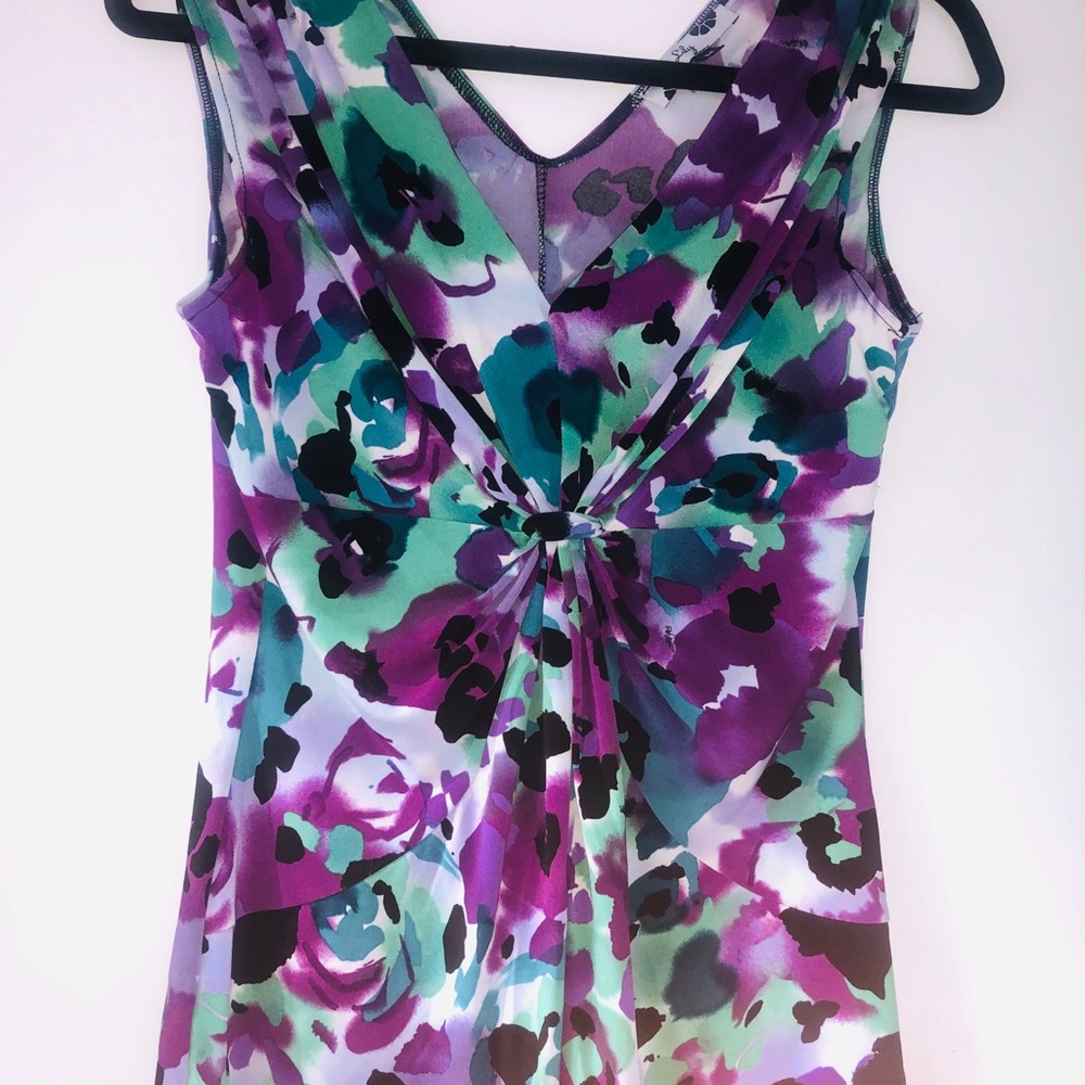 Women’s Sleeveless Blouse